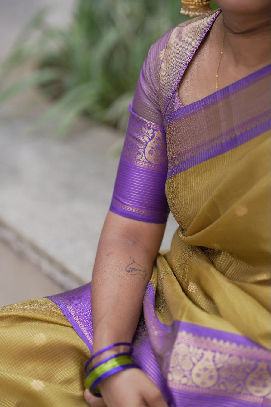 Vintage Checks Silk Saree – HOS-104