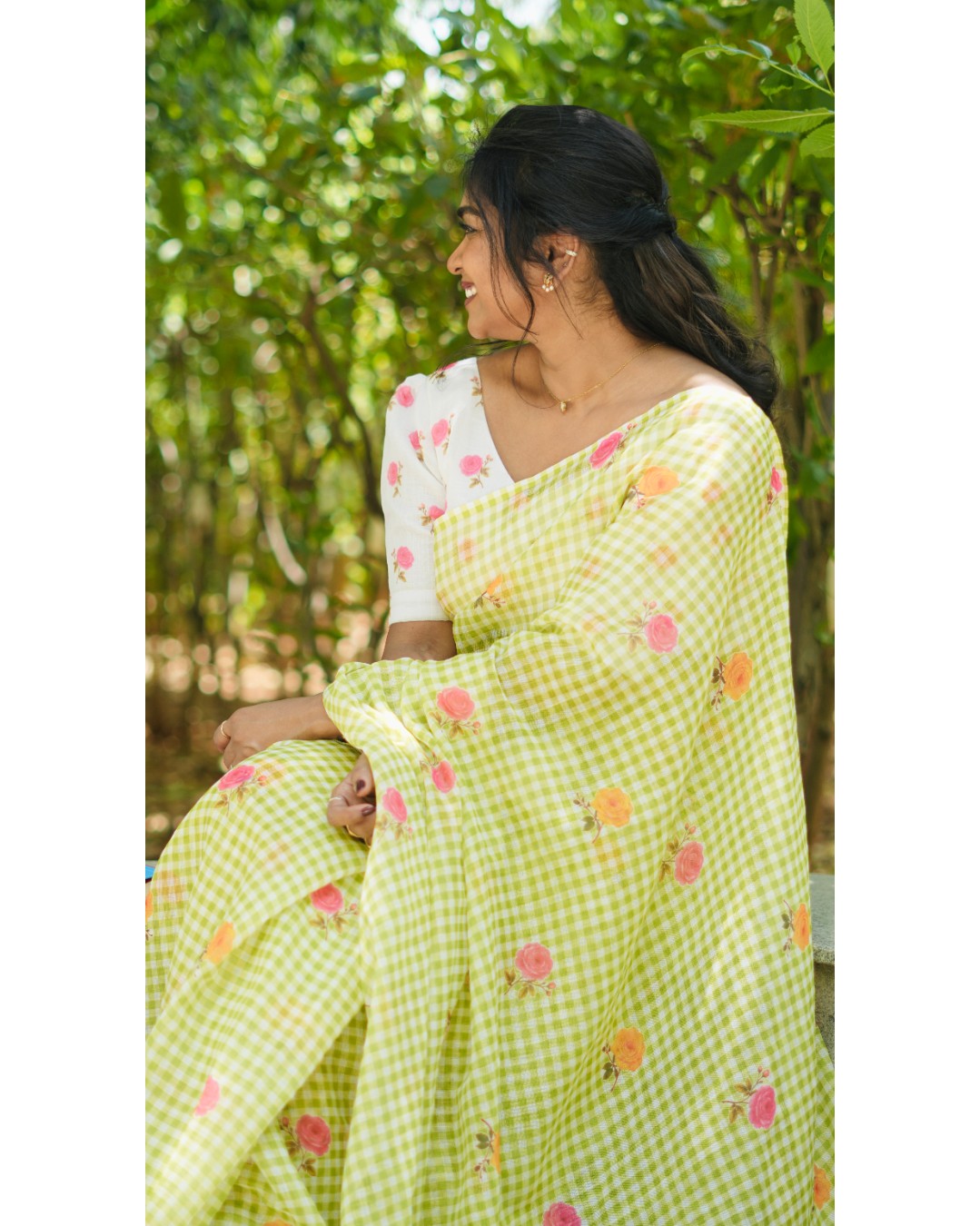 Floral Soft Linen Saree – HOS-107