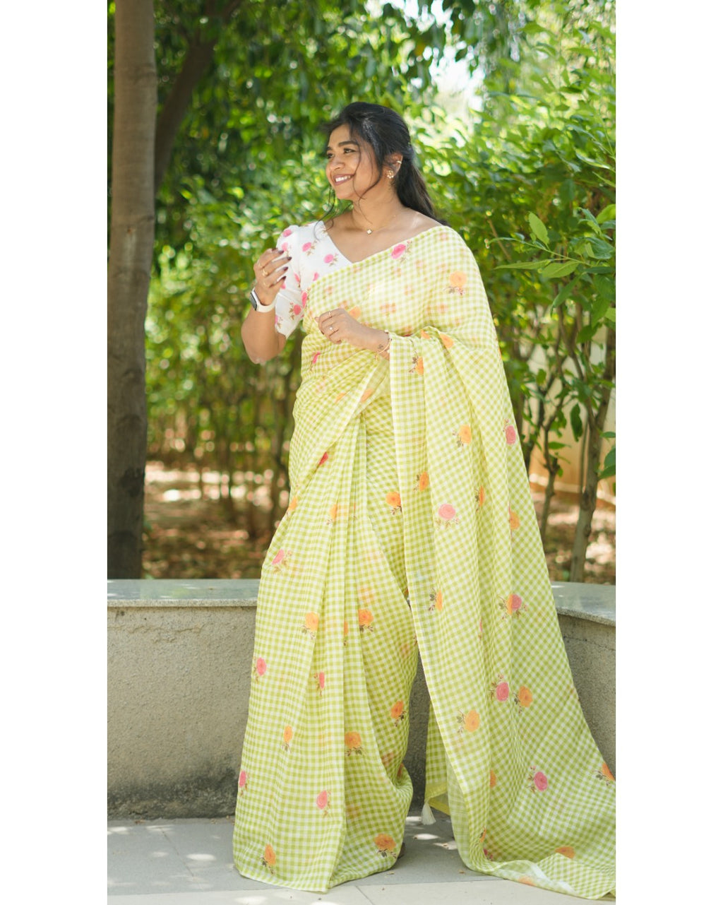 Floral Soft Linen Saree – HOS-107