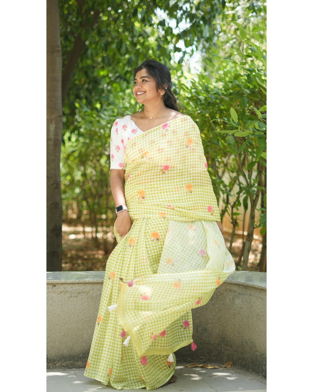Floral Soft Linen Saree – HOS-107