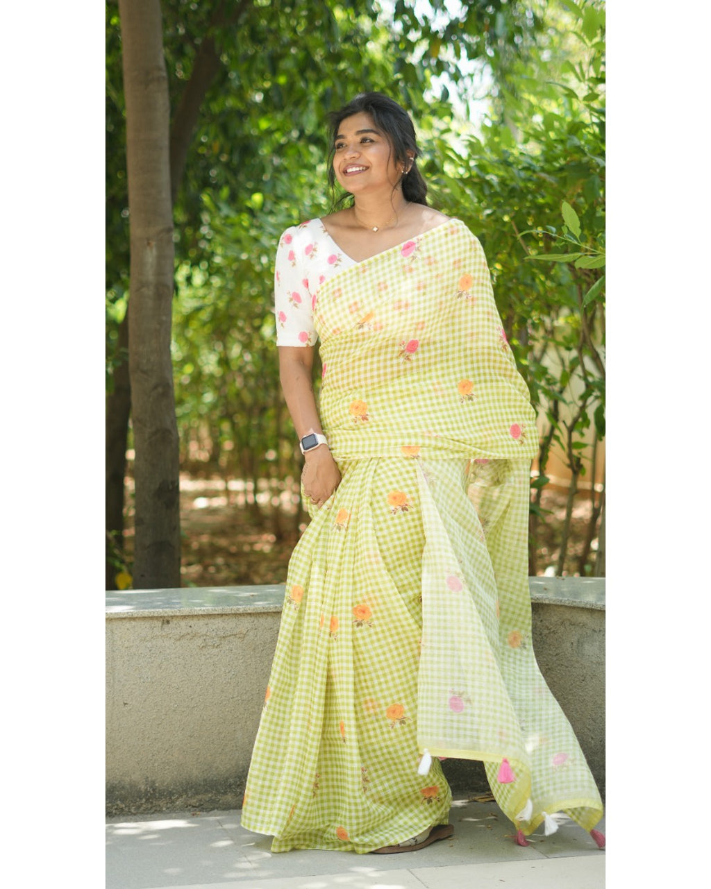 Floral Soft Linen Saree – HOS-107